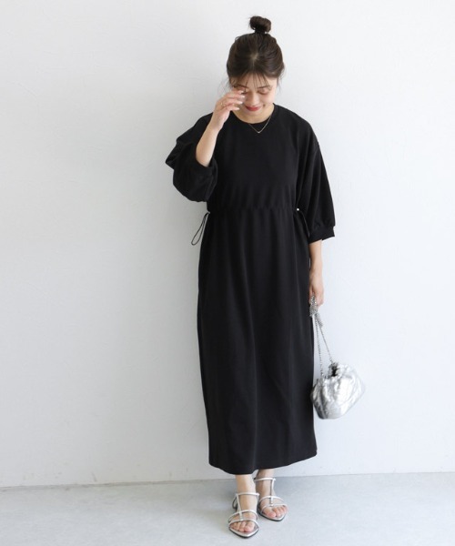 Pierrot(ピエロ)の「ウエストドロストデザインワンピース(ワンピース・レディース・ブラック/チャコール・PM/M/L)」の13枚目の写真