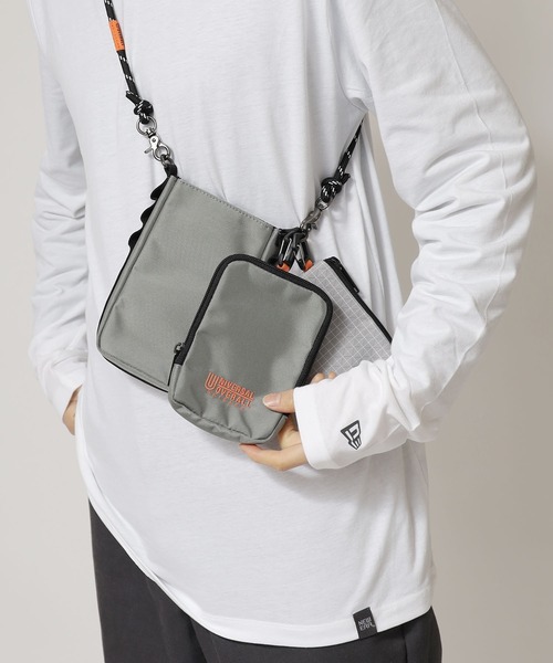 [美品] UNIVERSAL OVERALL ショルダーバック UNIVERSAL OVERALL ショルダーバッグ バッグ / UO ポーチイン