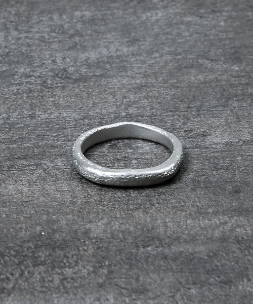 GILD(ギルド)の「GILD ギルド / Curved top atypical narrow ring シルバー925エイティピカルナローリング / G251-RI03(リング・メンズ・シルバー/プラチナム/ゴールド・11号/9号/7号/21号/19号/17号/15号/13号)」の16枚目の写真