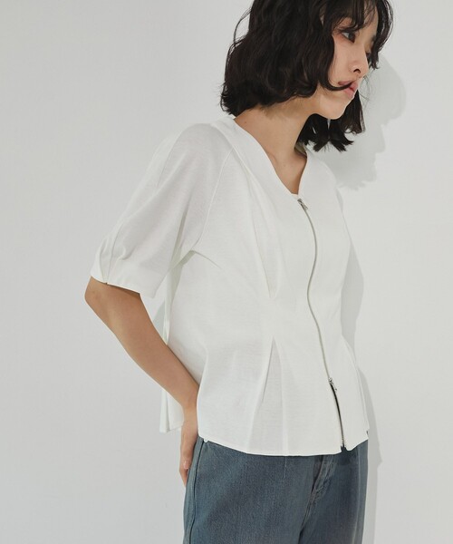 UNITED TOKYO（ユナイテッドトウキョウ）の「ジップアップペプラムトップス｜細見え/ウォッシャブル/Tシャツ/半袖/春服（Tシャツ/カットソー・レディース・ブラック/ホワイト・FREE）」の5枚目の写真