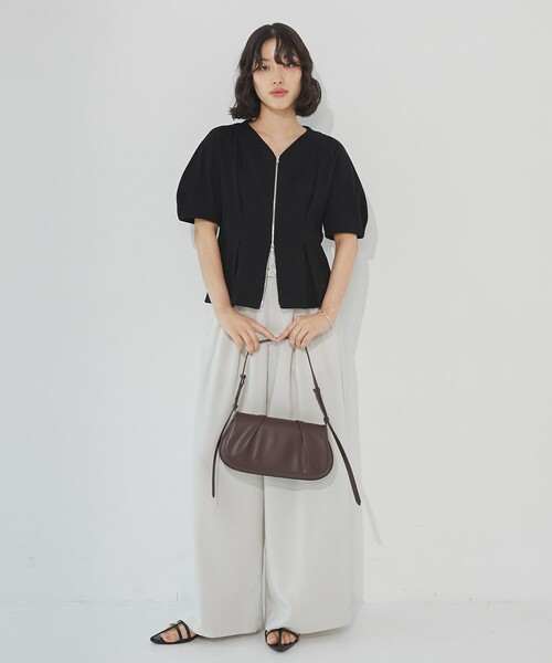 UNITED TOKYO（ユナイテッドトウキョウ）の「ジップアップペプラムトップス｜細見え/ウォッシャブル/Tシャツ/半袖/春服（Tシャツ/カットソー・レディース・ブラック/ホワイト・FREE）」の13枚目の写真