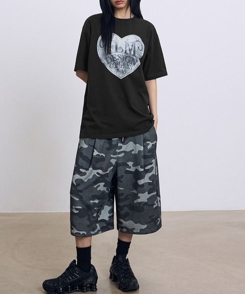 F.ILLUMINATE（フィルミネイト）の「【UNISEX】Filluminate／VintageハートT（Tシャツ/カットソー・レディース・ホワイト/ブラック・SMALL/MEDIUM/LARGE）」の21枚目の写真