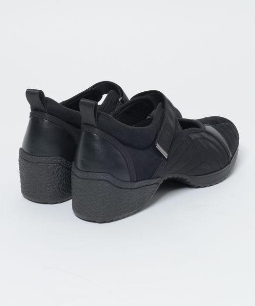 JEANASIS（ジーナシス）の「セパレートヒールスニーカー/571542（スニーカー・レディース・ブラック/ブラウン系その他・MEDIUM/LARGE）」の9枚目の写真