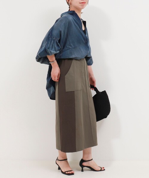 MICO COULIER(ミコクリエ)の「ジャージーピンタックナロースカート(スカート・レディース・ブラウン/ブラック・38/36)」の3枚目の写真