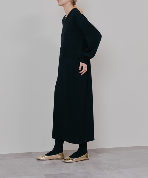 TEVALT（ヴァレット）の「レイヤードライクニットワンピース（ワンピース・レディース・ロイヤルブルー/ブラック/チャコールグレー・38）」の2枚目の写真