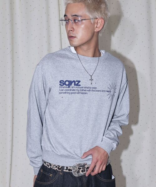 SEQUENZ（シークエンズ）の「※WEB限定 / スタースタッズ / ロゴ裏毛スウェット / sqnz star studs logo sweat（スウェット・メンズ・その他1/グレー/ブラック・SMALL/LARGE/MEDIUM）」の2枚目の写真