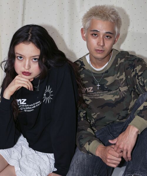 SEQUENZ（シークエンズ）の「※WEB限定 / スタースタッズ / ロゴ裏毛スウェット / sqnz star studs logo sweat（スウェット・メンズ・その他1/グレー/ブラック・SMALL/LARGE/MEDIUM）」の9枚目の写真