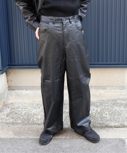 many men many mind(メニーメンメニーマインド)の「MANYMENMANYMINDS / フロッキー加工デニム/PUコーティング加工デニム/5ポケットパンツ(デニムパンツ・メンズ・ブラウン/ブラック系その他/ブラック・MEDIUM/LARGE)」の5枚目の写真