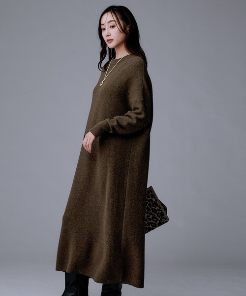 UNTITLED（アンタイトル）の「【ロング丈/ゆったりシルエット】テントライン ニットワンピース（ワンピース・レディース・ライトグレー/ブラック/ブラウン系その他・00/02/04/44/48）」の19枚目の写真