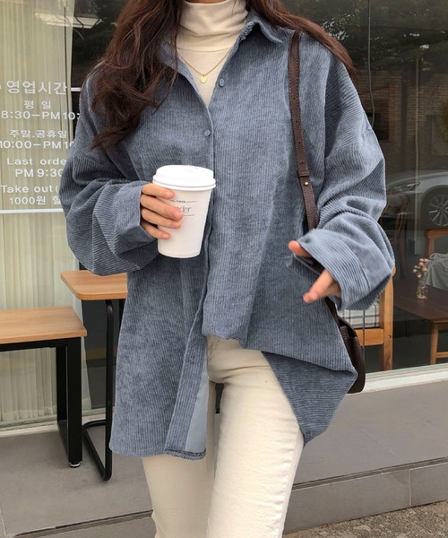 2ly2(トゥーリートゥー)の「羽織りとしても使える!ゆったりコーデュロイシャツ(シャツ/ブラウス・レディース・ベージュ/グレー/ブルー・FREE)」の17枚目の写真