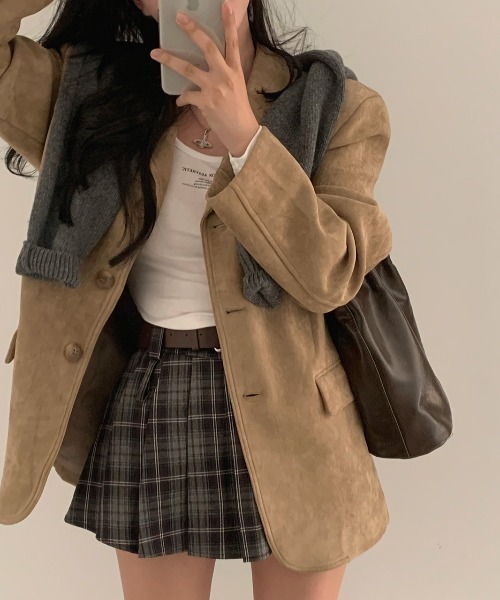 emi+(エミプラス)の「スエードテーラードジャケット(テーラードジャケット・レディース・ベージュ/ブラウン・FREE)」の1枚目の写真