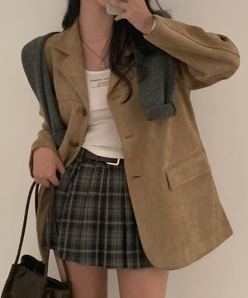 emi+(エミプラス)の「スエードテーラードジャケット(テーラードジャケット・レディース・ベージュ/ブラウン・FREE)」の5枚目の写真