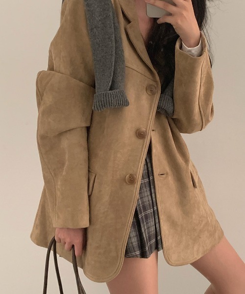 emi+(エミプラス)の「スエードテーラードジャケット(テーラードジャケット・レディース・ベージュ/ブラウン・FREE)」の6枚目の写真