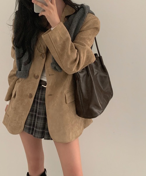 emi+(エミプラス)の「スエードテーラードジャケット(テーラードジャケット・レディース・ベージュ/ブラウン・FREE)」の7枚目の写真