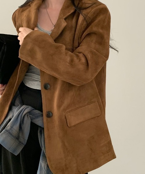 emi+(エミプラス)の「スエードテーラードジャケット(テーラードジャケット・レディース・ベージュ/ブラウン・FREE)」の14枚目の写真
