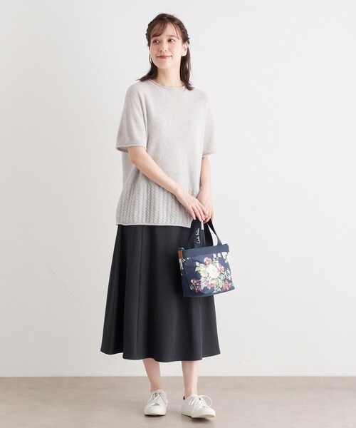 LAURA ASHLEY(ローラアシュレイ)の「ローズモア柄 トートバッグ S(トートバッグ・レディース・ブルー系その他2/グレー系・00)」の4枚目の写真