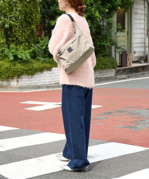 FREAK'S STORE(フリークスストア)の「限定展開 Columbia/コロンビア Great Smoky Garden Crescent Shoulder/グレートスモーキーガーデン クレセント ショルダー(ショルダーバッグ・レディース・ブルー/ブラック/ベージュ・フリ-)」の6枚目の写真