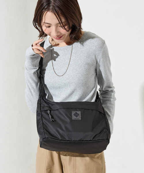 FREAK'S STORE(フリークスストア)の「限定展開 Columbia/コロンビア Great Smoky Garden Crescent Shoulder/グレートスモーキーガーデン クレセント ショルダー(ショルダーバッグ・レディース・ブルー/ブラック/ベージュ・フリ-)」の12枚目の写真