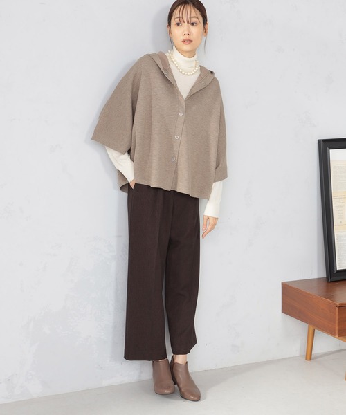 GALLORIA（ギャローリア）の「マシンウォッシャブル　フーディニットポンチョ（ニット/セーター・レディース・モカ/ネイビー・L/M）」の6枚目の写真