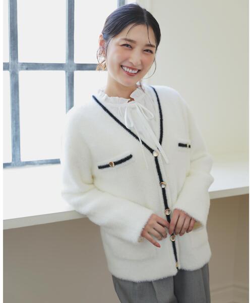 grove（グローブ）の「【石川梨華さん着用】軽やかフェザーで魅せる、クラシカルな主役カーディガン（カーディガン/ボレロ・レディース・アイボリー系4/ナチュラル/ベージュ/チャコール・02/03/01/04/05）」の21枚目の写真