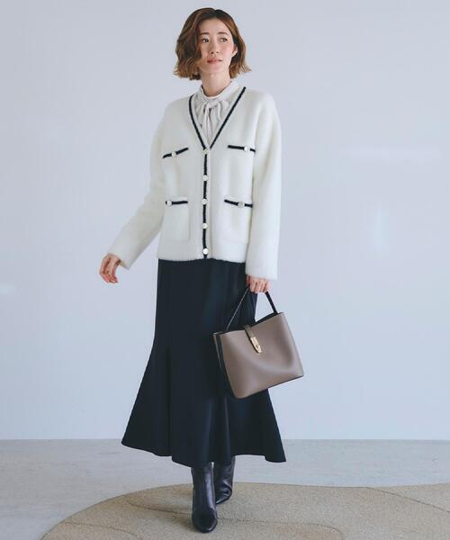 grove（グローブ）の「【石川梨華さん着用】軽やかフェザーで魅せる、クラシカルな主役カーディガン（カーディガン/ボレロ・レディース・アイボリー系4/ナチュラル/ベージュ/チャコール・02/03/01/04/05）」の5枚目の写真