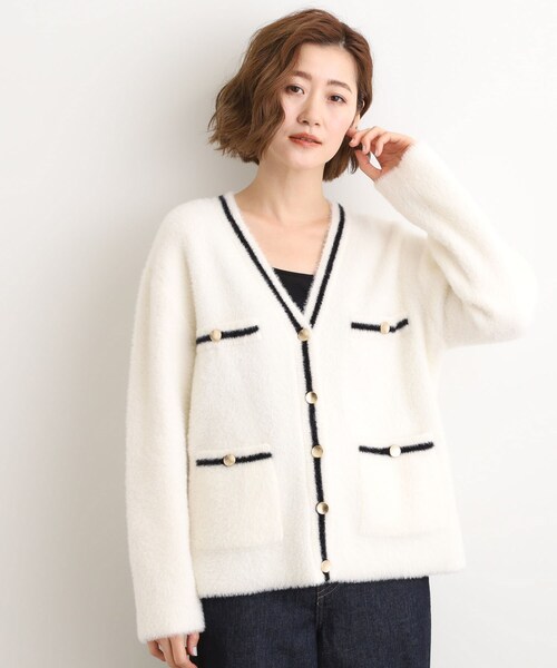 grove（グローブ）の「【石川梨華さん着用】軽やかフェザーで魅せる、クラシカルな主役カーディガン（カーディガン/ボレロ・レディース・アイボリー系4/ナチュラル/ベージュ/チャコール・02/03/01/04/05）」の6枚目の写真