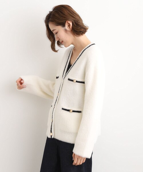 grove（グローブ）の「【石川梨華さん着用】軽やかフェザーで魅せる、クラシカルな主役カーディガン（カーディガン/ボレロ・レディース・アイボリー系4/ナチュラル/ベージュ/チャコール・02/03/01/04/05）」の8枚目の写真