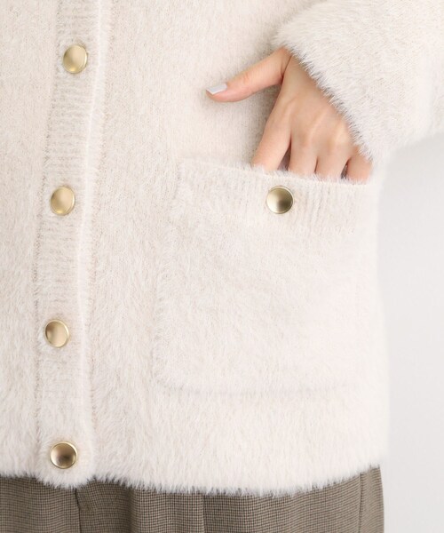 grove（グローブ）の「【石川梨華さん着用】軽やかフェザーで魅せる、クラシカルな主役カーディガン（カーディガン/ボレロ・レディース・アイボリー系4/ナチュラル/ベージュ/チャコール・02/03/01/04/05）」の20枚目の写真