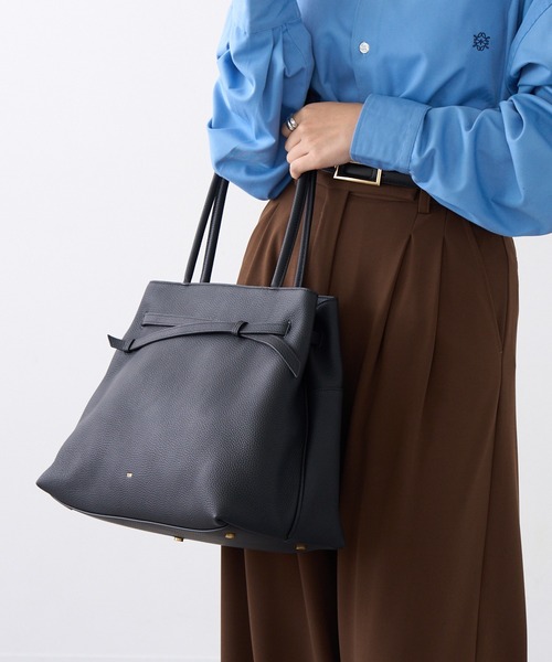 tov（トーヴ）の「【TOV】26SS新作 MIMI TOTE M（トートバッグ・レディース・ブラック/ブラウン/ホワイト/グレイッシュベージュ・FREE）」の8枚目の写真