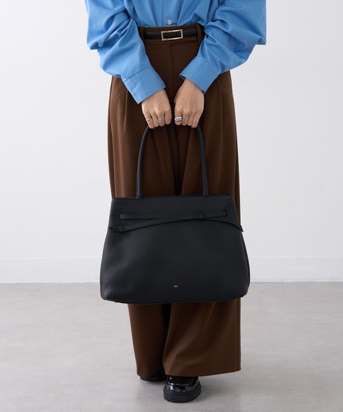 tov（トーヴ）の「【TOV】26SS新作 MIMI TOTE M（トートバッグ・レディース・ブラック/ブラウン/ホワイト/グレイッシュベージュ・FREE）」の11枚目の写真