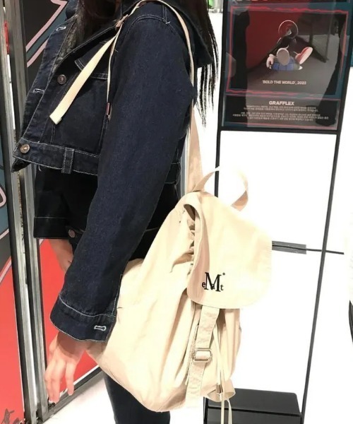 MUCENT ミュトミニバックパック ベージュ ALAND 韓国 UNISEX MUCENT ミュトミニバックパック ベージュ ALAND 韓国 UNISEX UNISEX