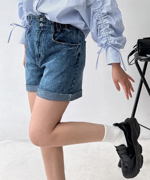 AS KNOW AS plus（アズノゥアズプラス）の「♪ロールアップハイウエストショートパンツ（その他パンツ・レディース・ブラック系/ブラック系その他/ブラウン系/ブラウン系その他/ブラウン系その他2/ホワイト系その他2/その他3/サックスブルー系3/ブラック系その他2/ブルー系3/ブラック系3・FREE）」の10枚目の写真