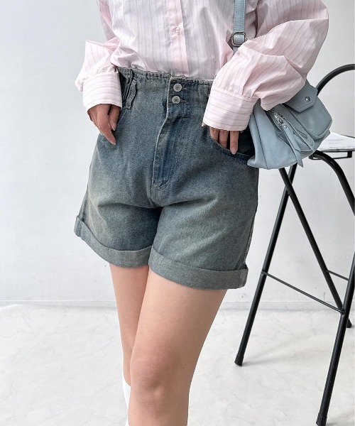 AS KNOW AS plus（アズノゥアズプラス）の「♪ロールアップハイウエストショートパンツ（その他パンツ・レディース・ブラック系/ブラック系その他/ブラウン系/ブラウン系その他/ブラウン系その他2/ホワイト系その他2/その他3/サックスブルー系3/ブラック系その他2/ブルー系3/ブラック系3・FREE）」の12枚目の写真