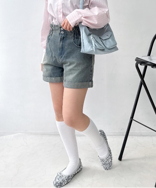 AS KNOW AS plus（アズノゥアズプラス）の「♪ロールアップハイウエストショートパンツ（その他パンツ・レディース・ブラック系/ブラック系その他/ブラウン系/ブラウン系その他/ブラウン系その他2/ホワイト系その他2/その他3/サックスブルー系3/ブラック系その他2/ブルー系3/ブラック系3・FREE）」の13枚目の写真