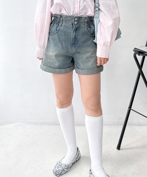 AS KNOW AS plus（アズノゥアズプラス）の「♪ロールアップハイウエストショートパンツ（その他パンツ・レディース・ブラック系/ブラック系その他/ブラウン系/ブラウン系その他/ブラウン系その他2/ホワイト系その他2/その他3/サックスブルー系3/ブラック系その他2/ブルー系3/ブラック系3・FREE）」の14枚目の写真