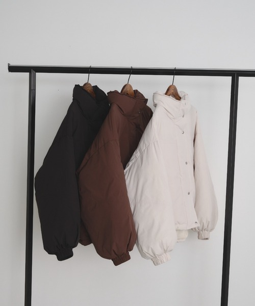 Shelly island（シェリーアイランド）の「ファイバーダウンショートブルゾン（ダウンジャケット/コート・レディース・ブラウン/ホワイト/ブラック・FREE）」の4枚目の写真