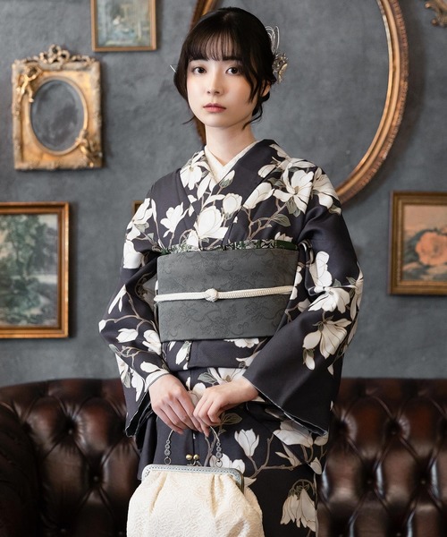 kimonomachi(キモノマチ)の「レディース 洗える着物 2点セット (袷着物+京袋帯) M/L サイズ KIMONOMACHI オリジナル 銀木犀 白木蓮 アラベスク南天 牡丹 2025-26新作 着物2点セット 小紋 福袋(着物・レディース・ブラック/キナリ/ダークブラウン/チャコールグレー/ラベンダー/ブラック系/モーブ系/グレイッシュベージュ・M/L)」の5枚目の写真
