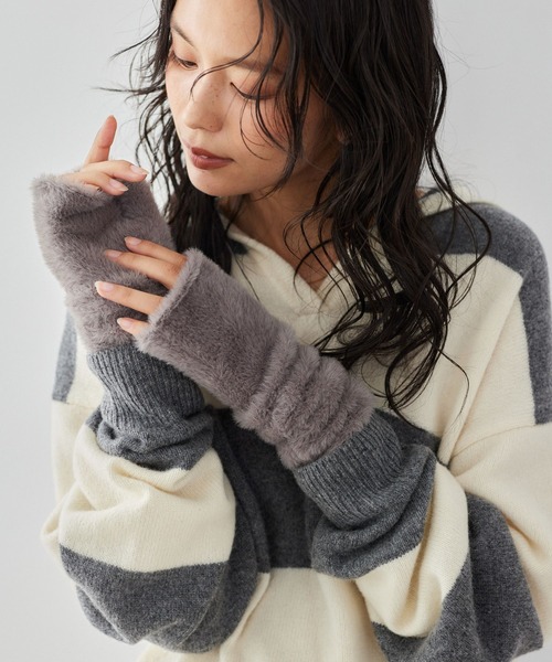 BARNYARDSTORM（バンヤードストーム）の「BARNYARDSTORM / シャギーアームウォーマー（手袋・レディース・ネイビー/グレー・FREE）」の2枚目の写真