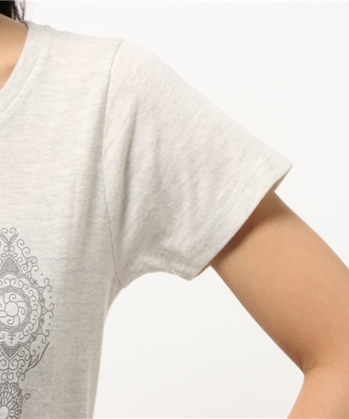 CRYSTAL BALL（クリスタルボール）の「Tattoo Print TS W（Tシャツ/カットソー・レディース・グレー/ブルー/オフホワイト・MEDIUM/SMALL）」の13枚目の写真