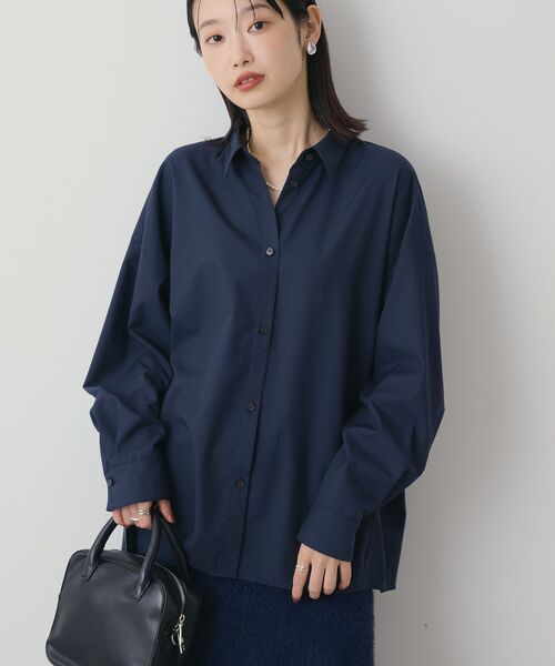 AMERICAN HOLIC(アメリカンホリック)の「イージーケアコクーンバックタックシャツ(シャツ/ブラウス・レディース・オフホワイト/ネイビー/チェック・L/M)」の2枚目の写真
