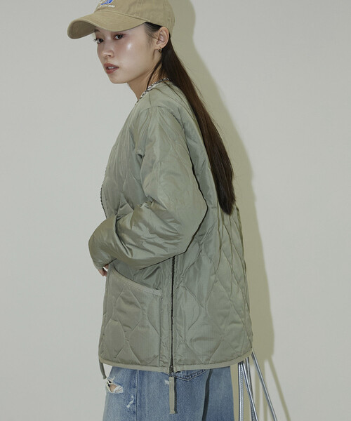 PUBLUX（パブリュクス）の「TAION/タイオン MILITARY W-ZIP V NECK DOWN JK　限定展開/ミリタリー ダブルジップ Vネック ダウン ジャケット（ダウンジャケット/コート・レディース・オリーブ/ブラック・LARGE/MEDIUM/X-LARGE）」の18枚目の写真