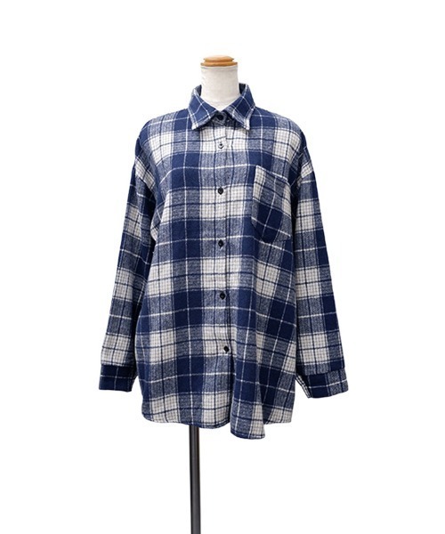 CLOTHY(クロシィ)の「【ボタンを閉めてトップス風に、開けてライトアウター風に】起毛チェックビッグシャツジャケット(シャツ/ブラウス・レディース・ブラウン/ネイビー・FREE)」の5枚目の写真