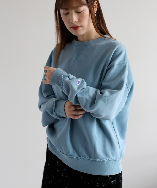 Champion(チャンピオン)の「【Champion】裏毛ヴィンテージ加工クルーネックスウェット(スウェット・レディース・ブラック系/ブルー系/ピンク系・M)」の15枚目の写真