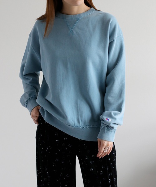 Champion(チャンピオン)の「【Champion】裏毛ヴィンテージ加工クルーネックスウェット(スウェット・レディース・ブラック系/ブルー系/ピンク系・M)」の10枚目の写真