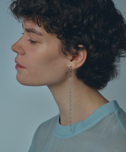 and cloud（アンドクラウド）の「Cable Chain Long Charm Pierce（ピアス（両耳用）・レディース・ブラック系その他・FREE）」の4枚目の写真