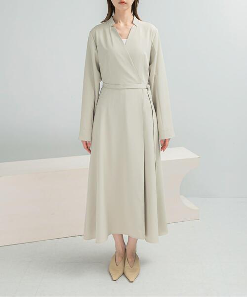 URBAN RESEARCH ROSSO WOMEN(アーバンリサーチ ロッソ)の「ベルトデザインカシュクールワンピース(ワンピース・レディース・ロイヤルブルー/ライトベージュ・FREE)」の6枚目の写真