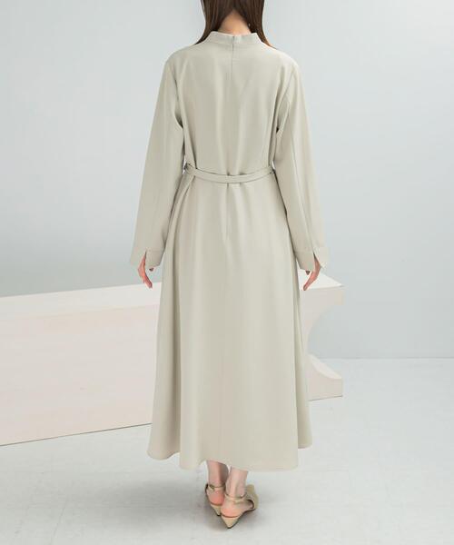 URBAN RESEARCH ROSSO WOMEN(アーバンリサーチ ロッソ)の「ベルトデザインカシュクールワンピース(ワンピース・レディース・ロイヤルブルー/ライトベージュ・FREE)」の8枚目の写真