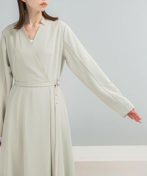 URBAN RESEARCH ROSSO WOMEN(アーバンリサーチ ロッソ)の「ベルトデザインカシュクールワンピース(ワンピース・レディース・ロイヤルブルー/ライトベージュ・FREE)」の9枚目の写真