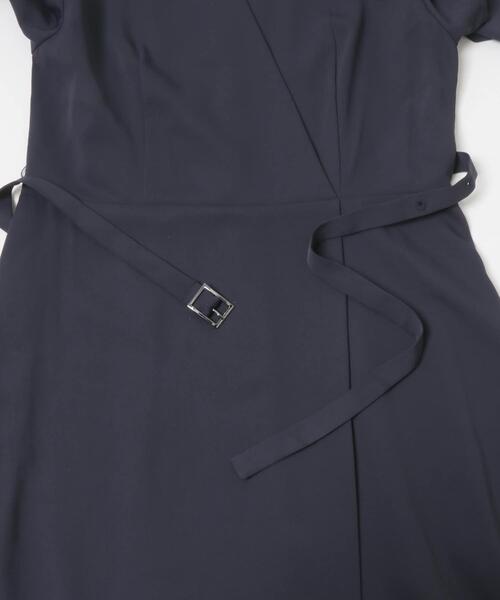 URBAN RESEARCH ROSSO WOMEN(アーバンリサーチ ロッソ)の「ベルトデザインカシュクールワンピース(ワンピース・レディース・ロイヤルブルー/ライトベージュ・FREE)」の19枚目の写真