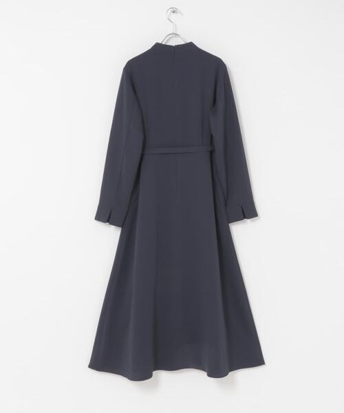 URBAN RESEARCH ROSSO WOMEN(アーバンリサーチ ロッソ)の「ベルトデザインカシュクールワンピース(ワンピース・レディース・ロイヤルブルー/ライトベージュ・FREE)」の20枚目の写真